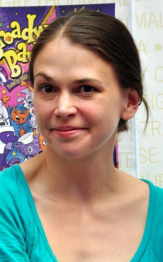 Sutton Foster Plastic Surgery Face