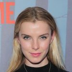 Betty Gilpin Plastic Surgery