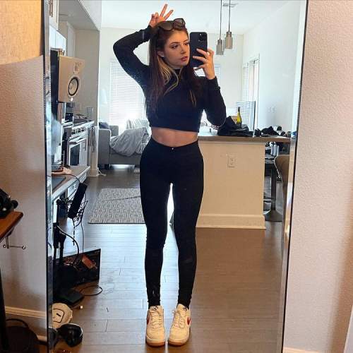 Chrissy Costanza Plastic Surgery Body