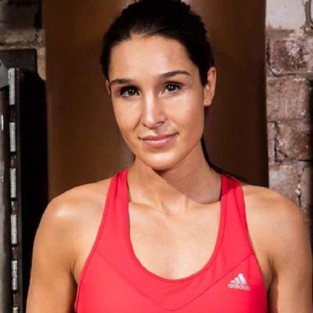 Kayla Itsines Plastic Surgery Face