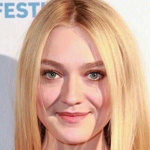 Dakota Fanning Cosmetic Surgery Face