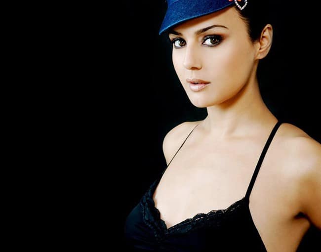 Preity Zinta Plastic Surgery Face