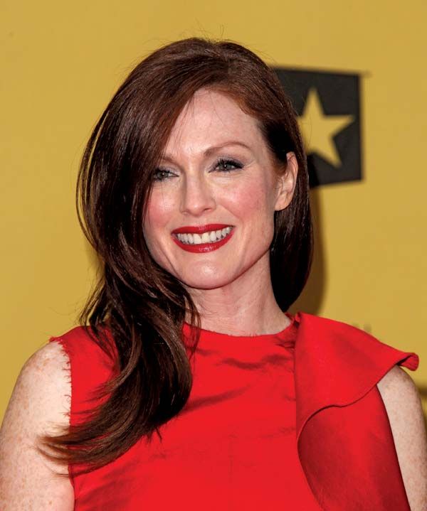 Julianne Moore Plastic Surgery Face