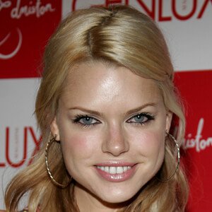 Sophie Monk Plastic Surgery Face